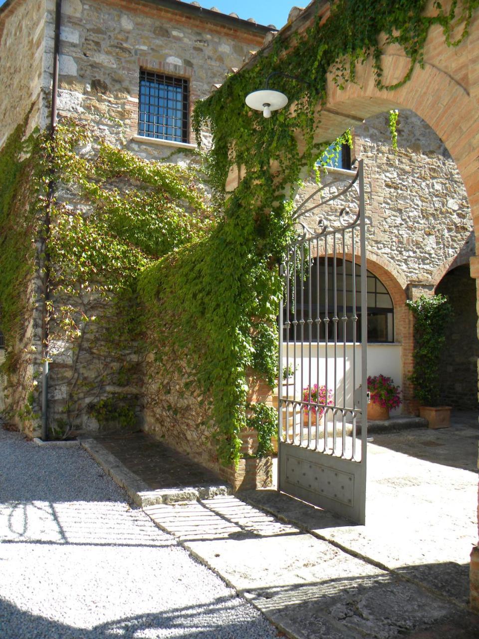 Agriturismo Tenuta Il Tasso Rapolano Terme Exterior foto